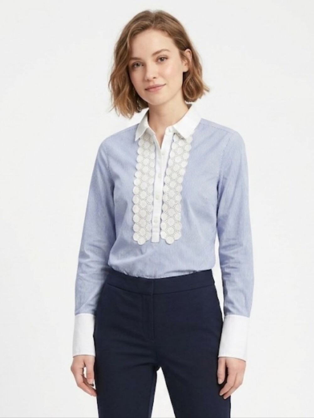 BANANA REPUBLIC Preppy Blue White Pinstripe Popover Blouse White Lace Trim XS